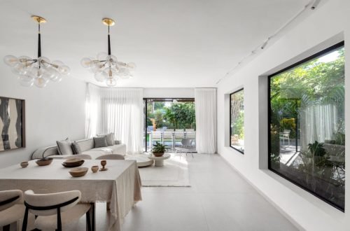 DebbyR-29.9.25-6-copy