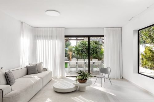 DebbyR-29.9.25-7-copy